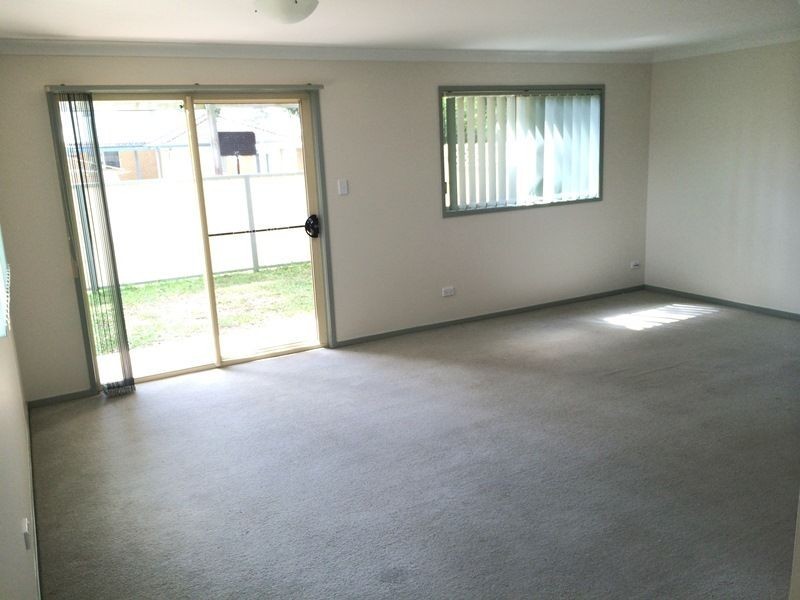 2/3 WINIFRED AVENUE, Umina Beach NSW 2257