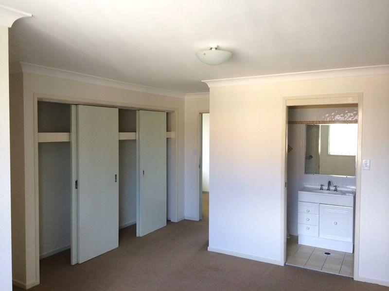 2/3 WINIFRED AVENUE, Umina Beach NSW 2257