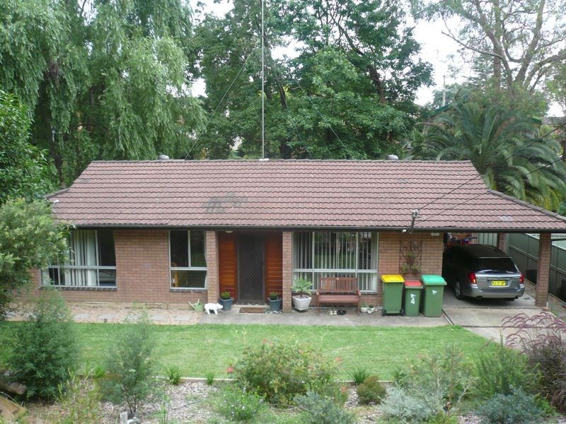 4 SAGE PLACE, Point Clare NSW 2250