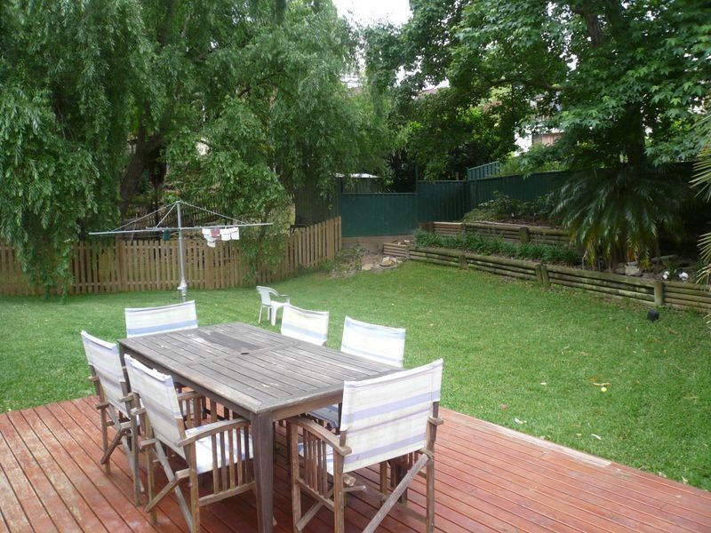 4 SAGE PLACE, Point Clare NSW 2250