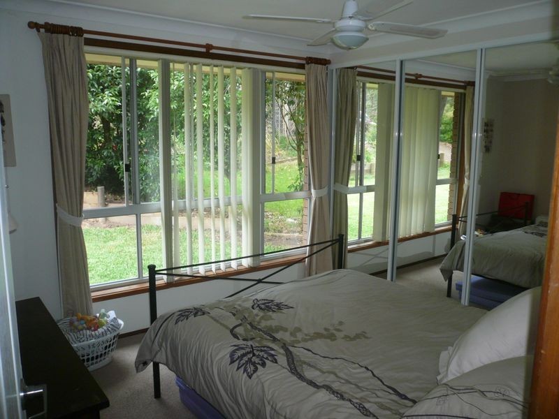 4 SAGE PLACE, Point Clare NSW 2250