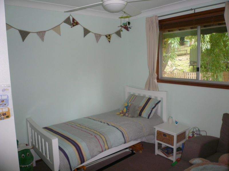 4 SAGE PLACE, Point Clare NSW 2250