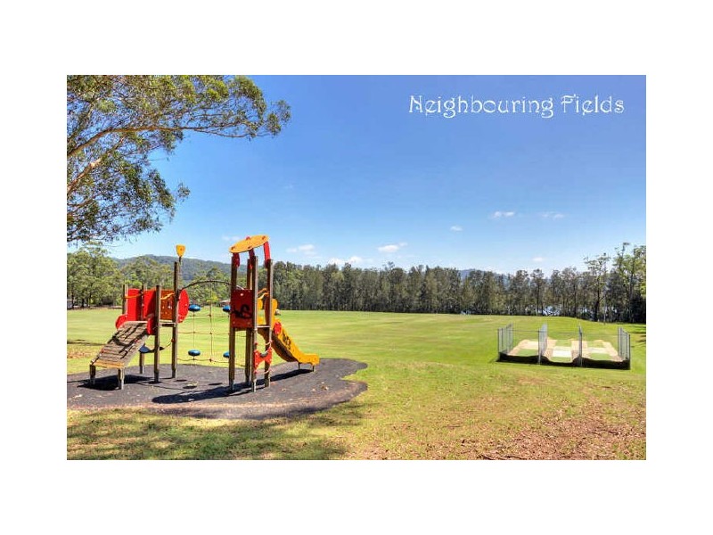 2 Koolinda Ave, Point Clare NSW 2250