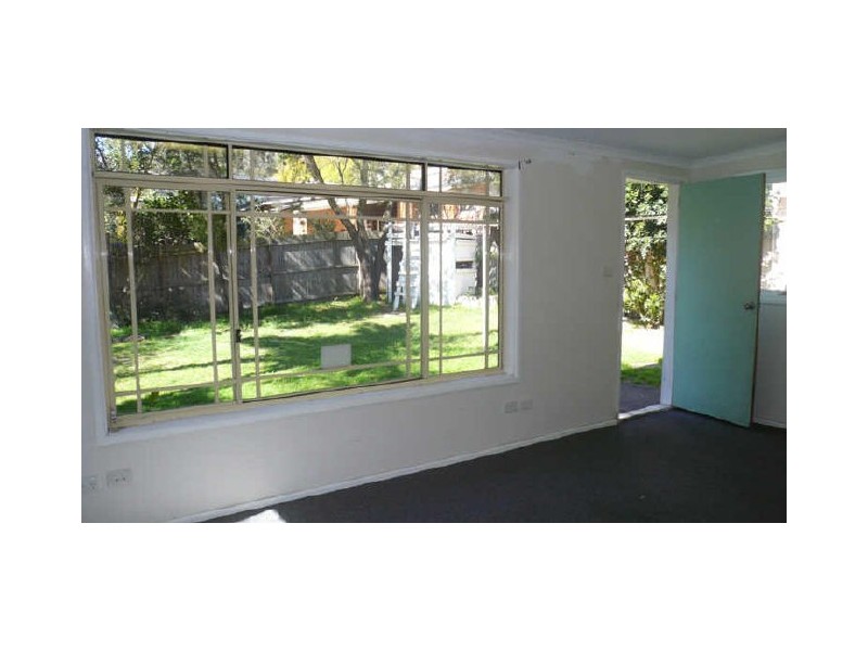 2 Koolinda Ave, Point Clare NSW 2250