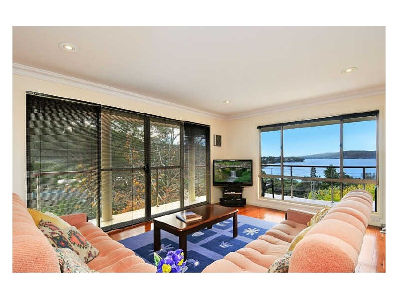 3 Sandstone Crescent, Tascott NSW 2250