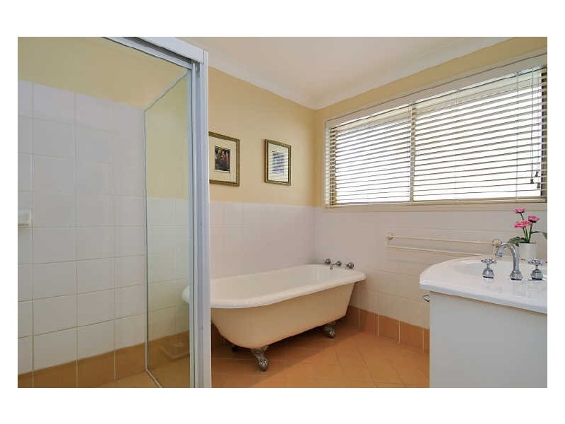 3 Sandstone Crescent, Tascott NSW 2250