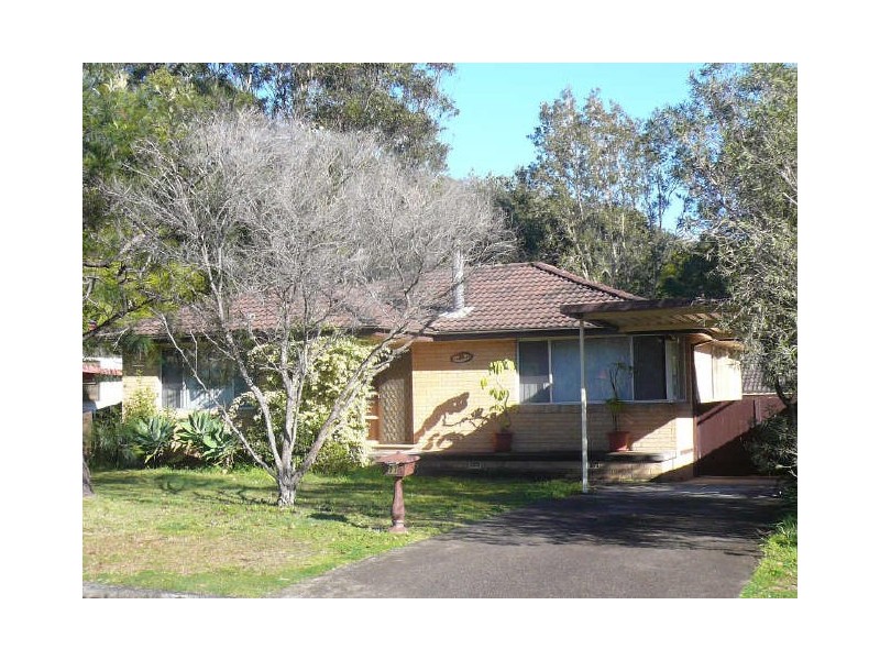 31 Golden Avenue, Point Clare NSW 2250