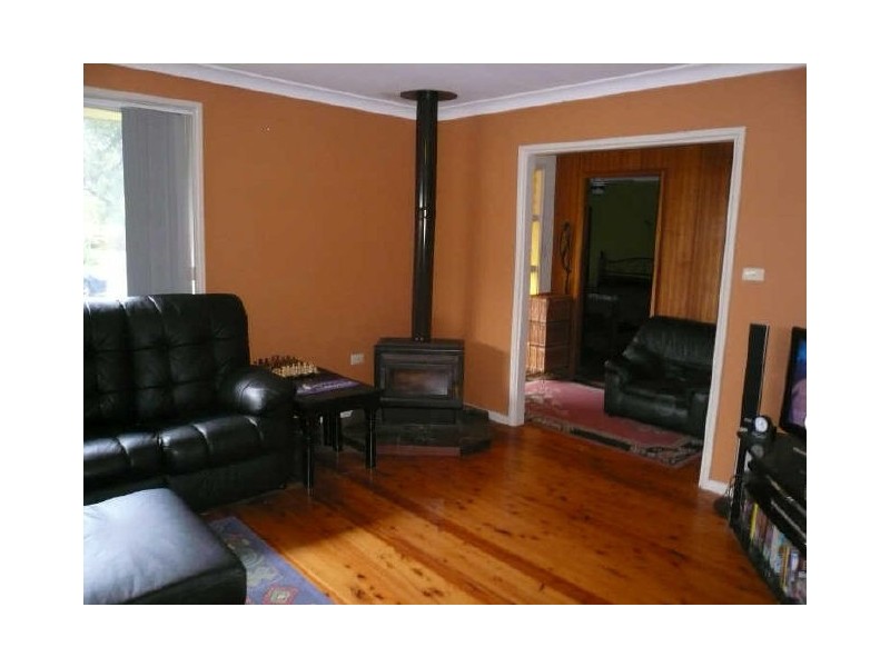 31 Golden Avenue, Point Clare NSW 2250