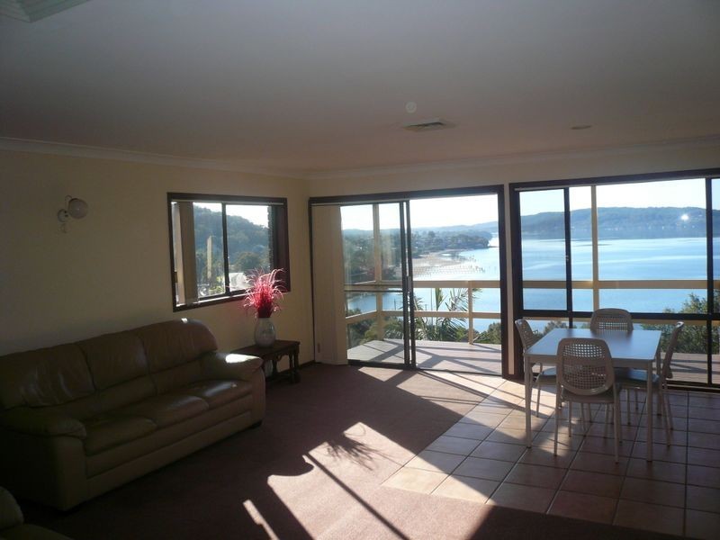 12 SANDSTONE CRESCENT, Tascott NSW 2250