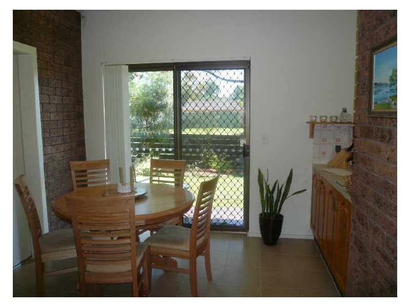4/17 Kurrawa Avenue, Point Clare NSW 2250