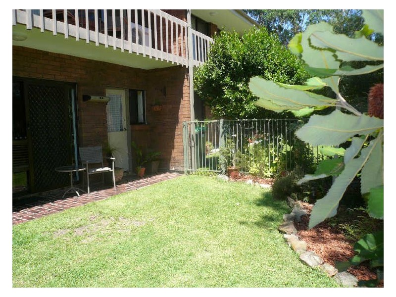 4/17 Kurrawa Avenue, Point Clare NSW 2250