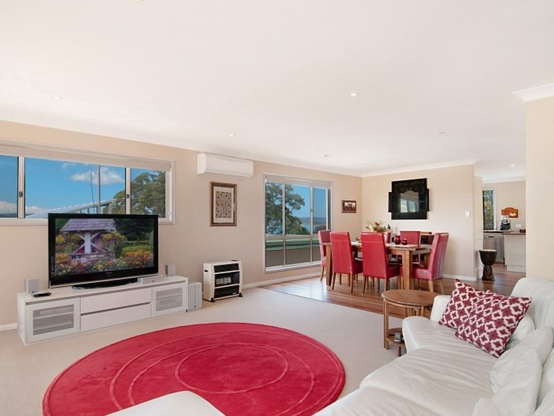 12 PENANG STREET, Point Clare NSW 2250