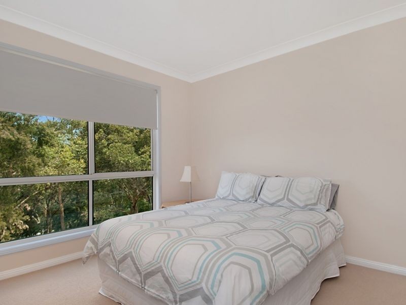 12 PENANG STREET, Point Clare NSW 2250