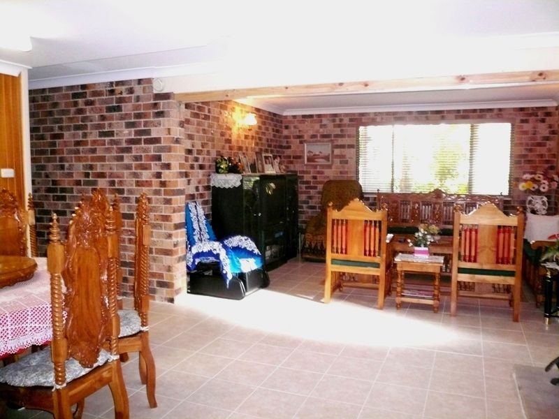 1/4 JACARANDA CRESCENT, Tascott NSW 2250