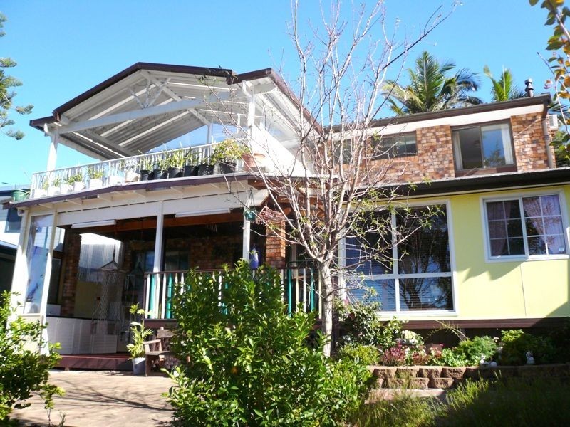 1/4 JACARANDA CRESCENT, Tascott NSW 2250