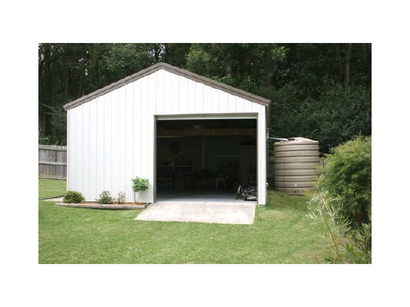 30 Halcyon Street, Wyoming NSW 2250