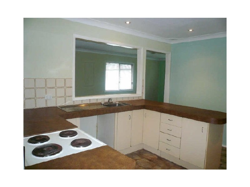 30 Halcyon Street, Wyoming NSW 2250