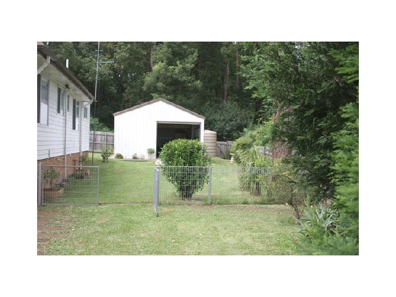 30 Halcyon Street, Wyoming NSW 2250