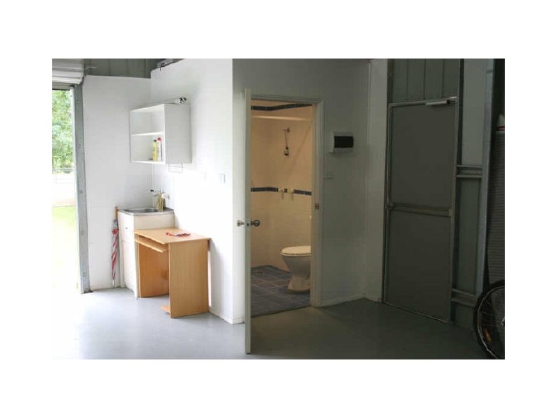 30 Halcyon Street, Wyoming NSW 2250