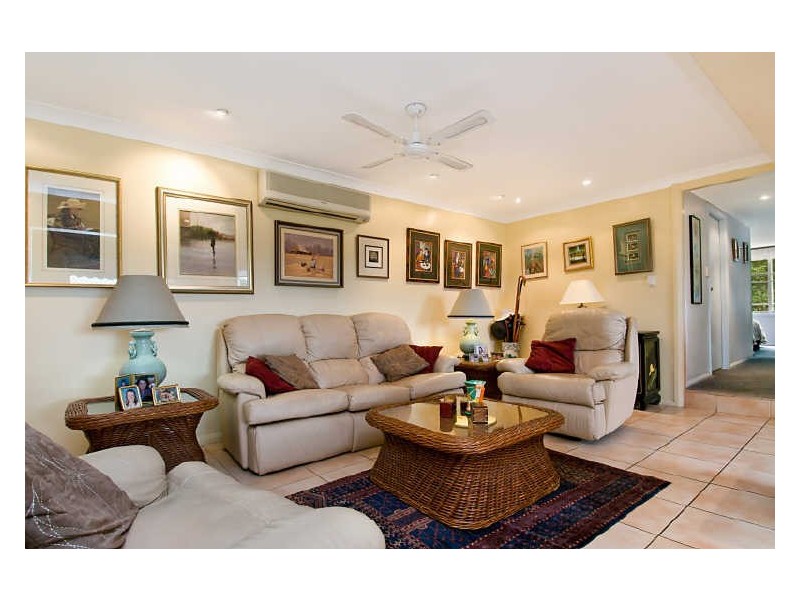 6 Thomas Street, Tascott NSW 2250