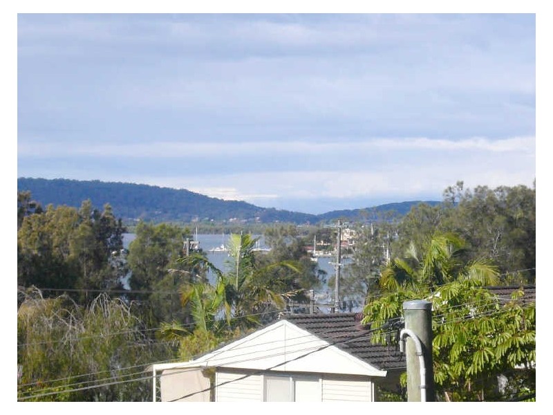 6 Thomas Street, Tascott NSW 2250