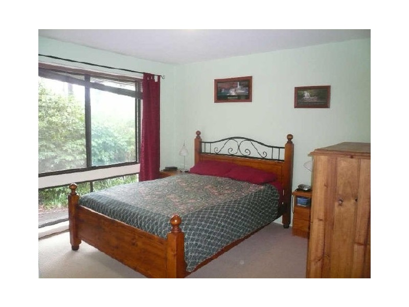 51 Wendy Drive, Point Clare NSW 2250