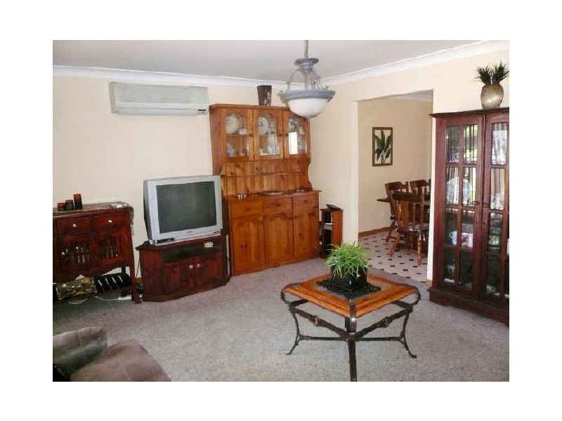 19 Collard Road, Point Clare NSW 2250