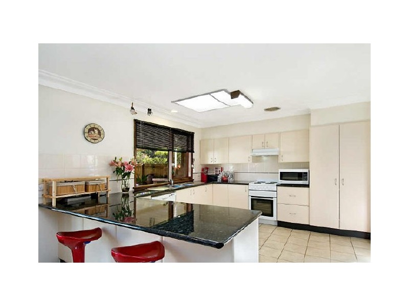 9 Bayline Drive, Point Clare NSW 2250