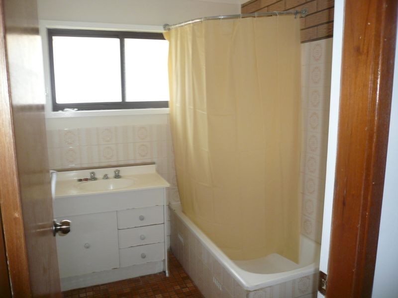 2/28 Fisher Road, Point Clare NSW 2250