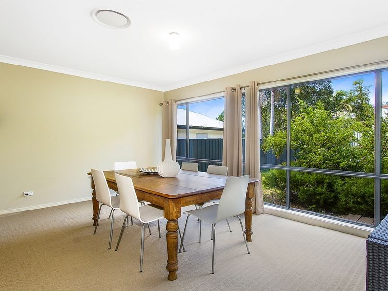12 Talinga Avenue, Point Clare NSW 2250