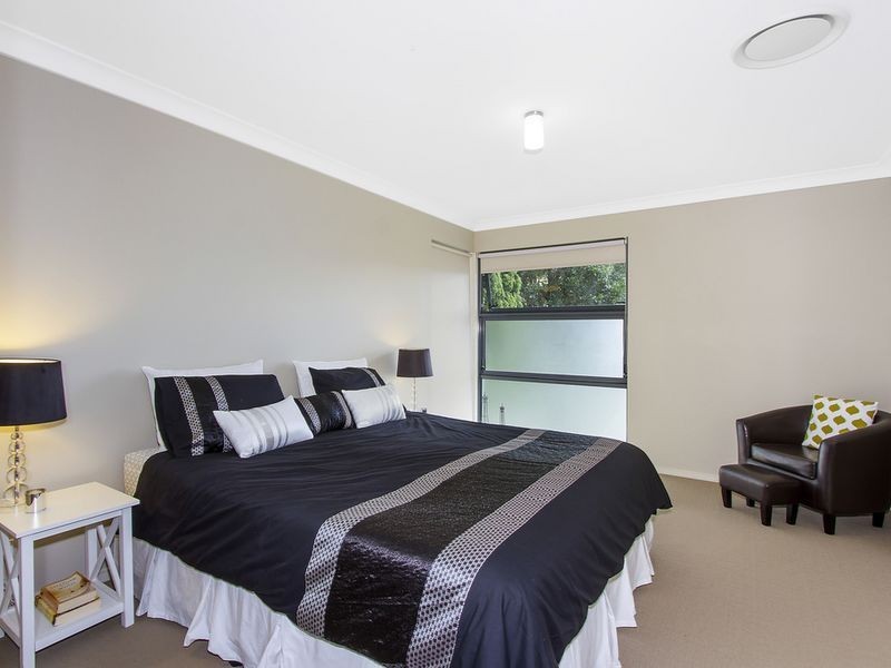 12 Talinga Avenue, Point Clare NSW 2250
