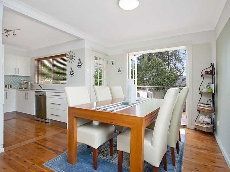 2 Northwind Avenue, Point Clare NSW 2250