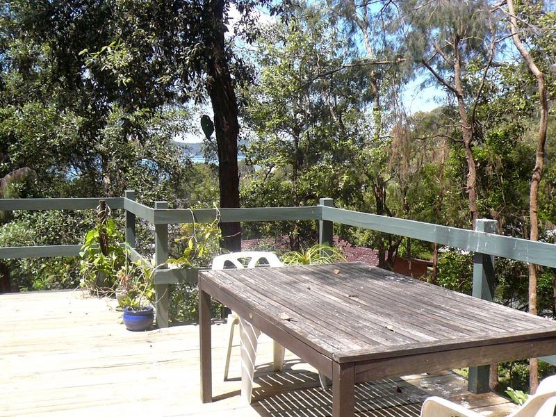 29 Hughes Street, Point Clare NSW 2250