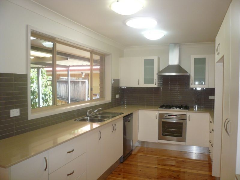 29 Tania Drive, Point Clare NSW 2250