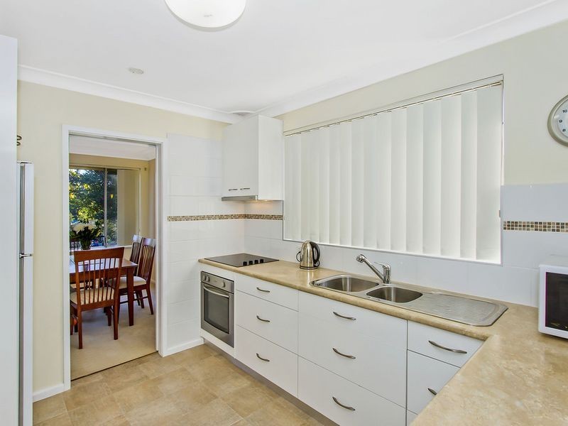 7 Matthews Parade, Point Clare NSW 2250