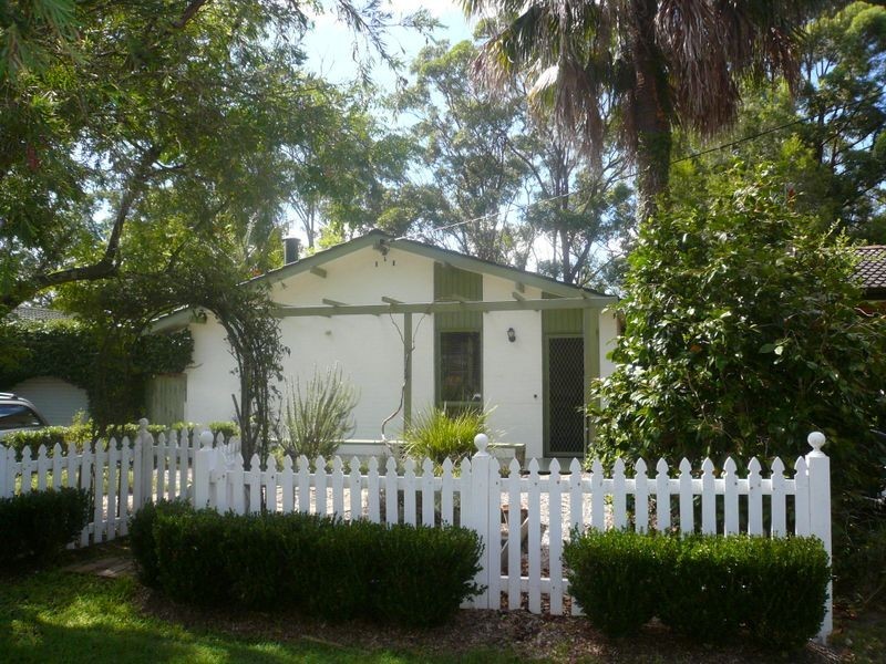 18 Wendy Drive, Point Clare NSW 2250