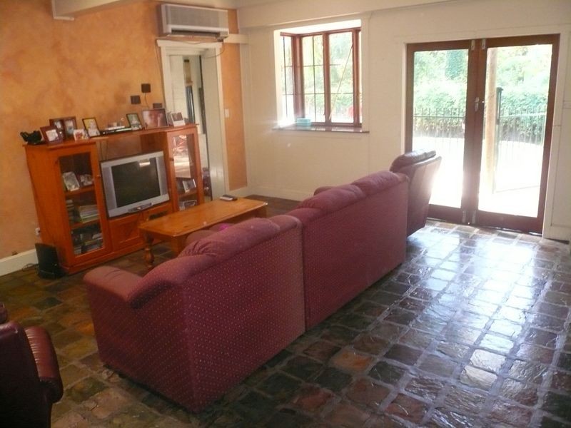 18 Wendy Drive, Point Clare NSW 2250