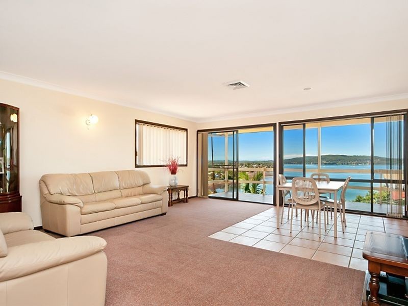 12 Sandstone Crescent, Tascott NSW 2250