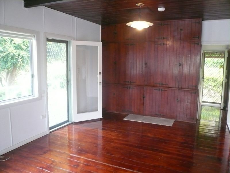 49 Caroline Street, East Gosford NSW 2250