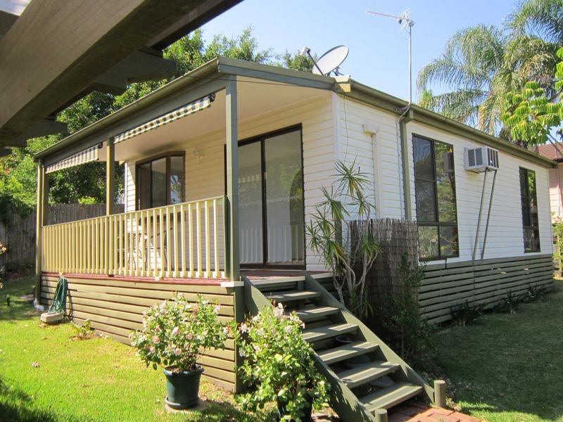 13 Alukea Avenue, Point Clare NSW 2250