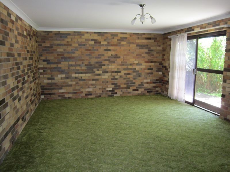 22 Fiona Street, Point Clare NSW 2250