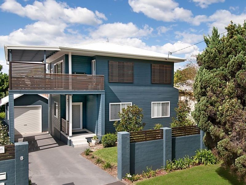8 Nioka Avenue, Point Clare NSW 2250