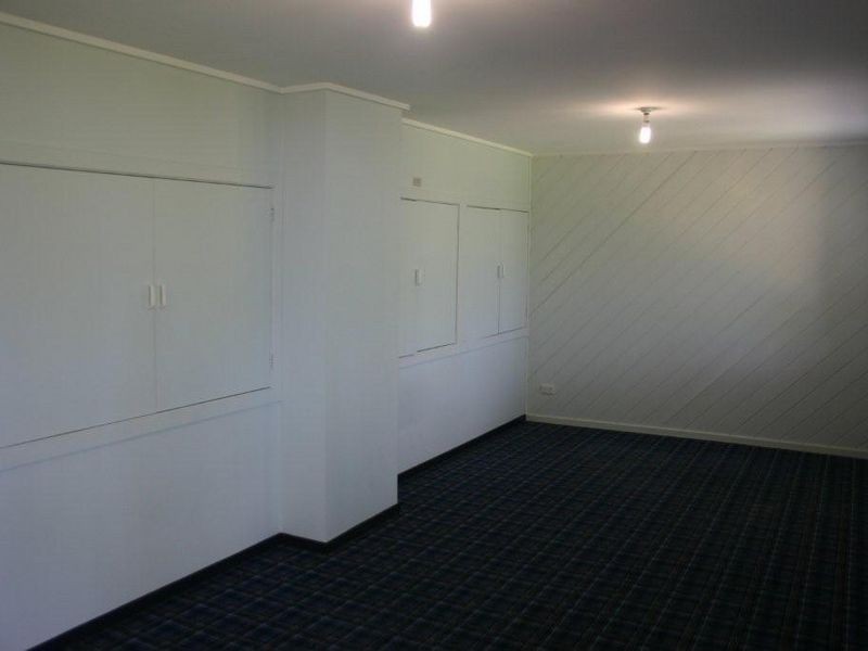 11 Kateena Avenue, Tascott NSW 2250