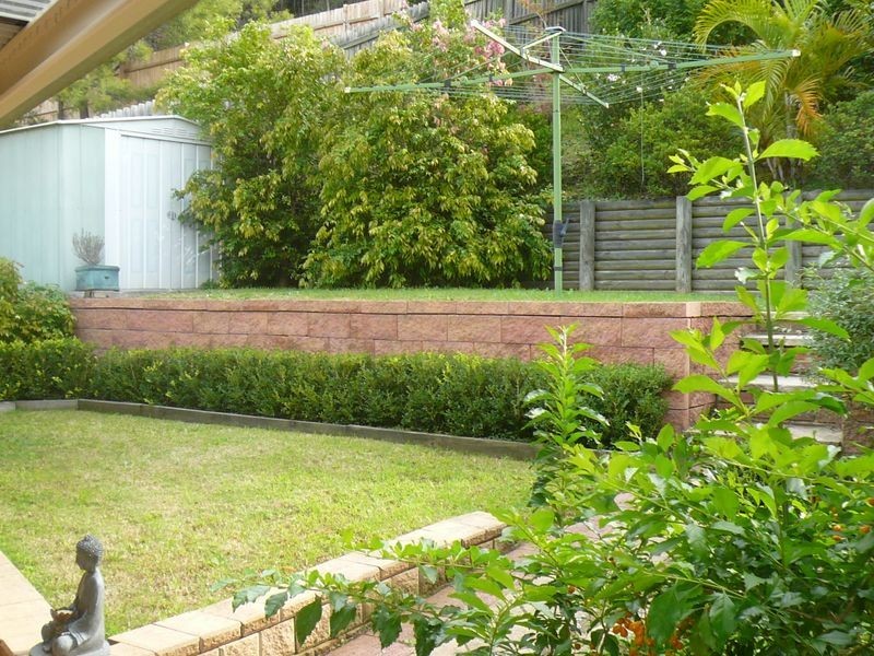 15 McKellar Close, Point Clare NSW 2250