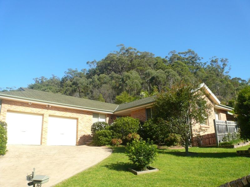 15 McKellar Close, Point Clare NSW 2250