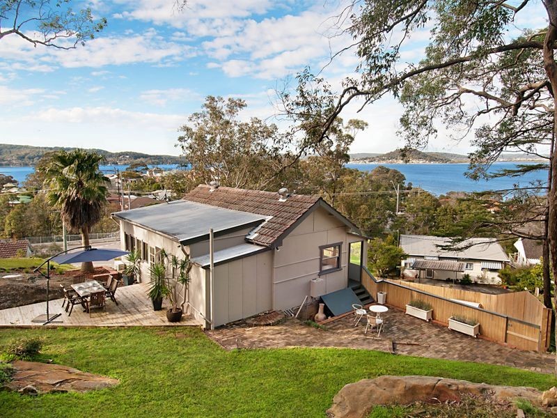 438 Glenrock Parade, Point Clare NSW 2250