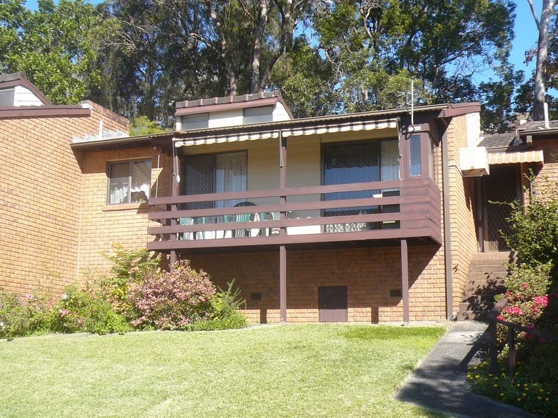 2/31 Fiona Street, Point Clare NSW 2250