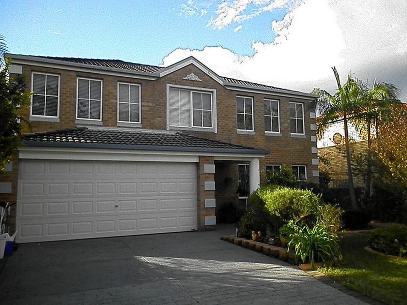 11 Manooka Road, Point Clare NSW 2250