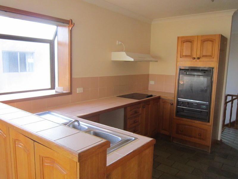 4 Kateena Avenue, Tascott NSW 2250