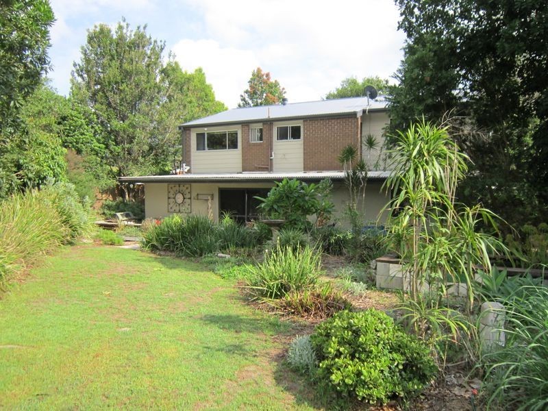 9 Shoreview Close, Point Clare NSW 2250